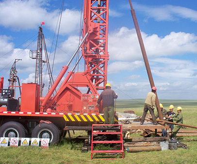 CZC-600车载转盘式钻井机在内蒙古草原